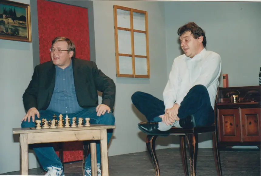 © 1999 Manfred Huber