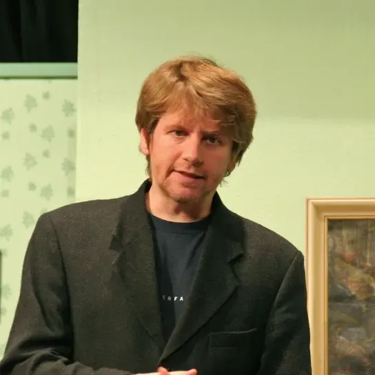 Peter Windholz im Stück Funny Money